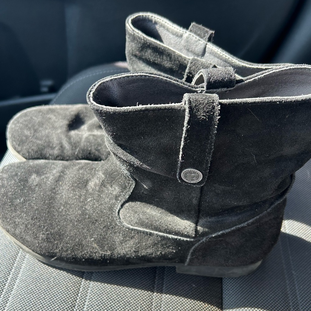 Black Suede Birkenstock Sarnia Moto Ankle Zipper Boots size 40